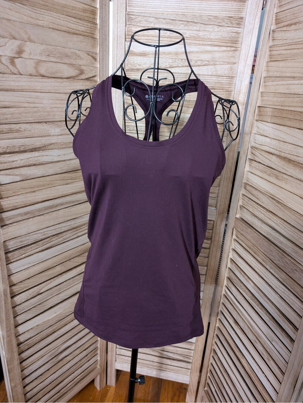 Athleta Energy Tank Top Womens Size XS Purple Stretch Racerback‎ Built in Bra
